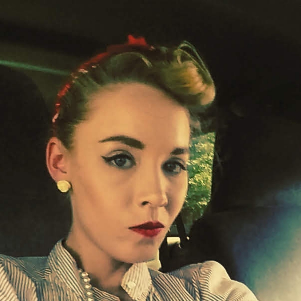Meet your Posher, Danelle